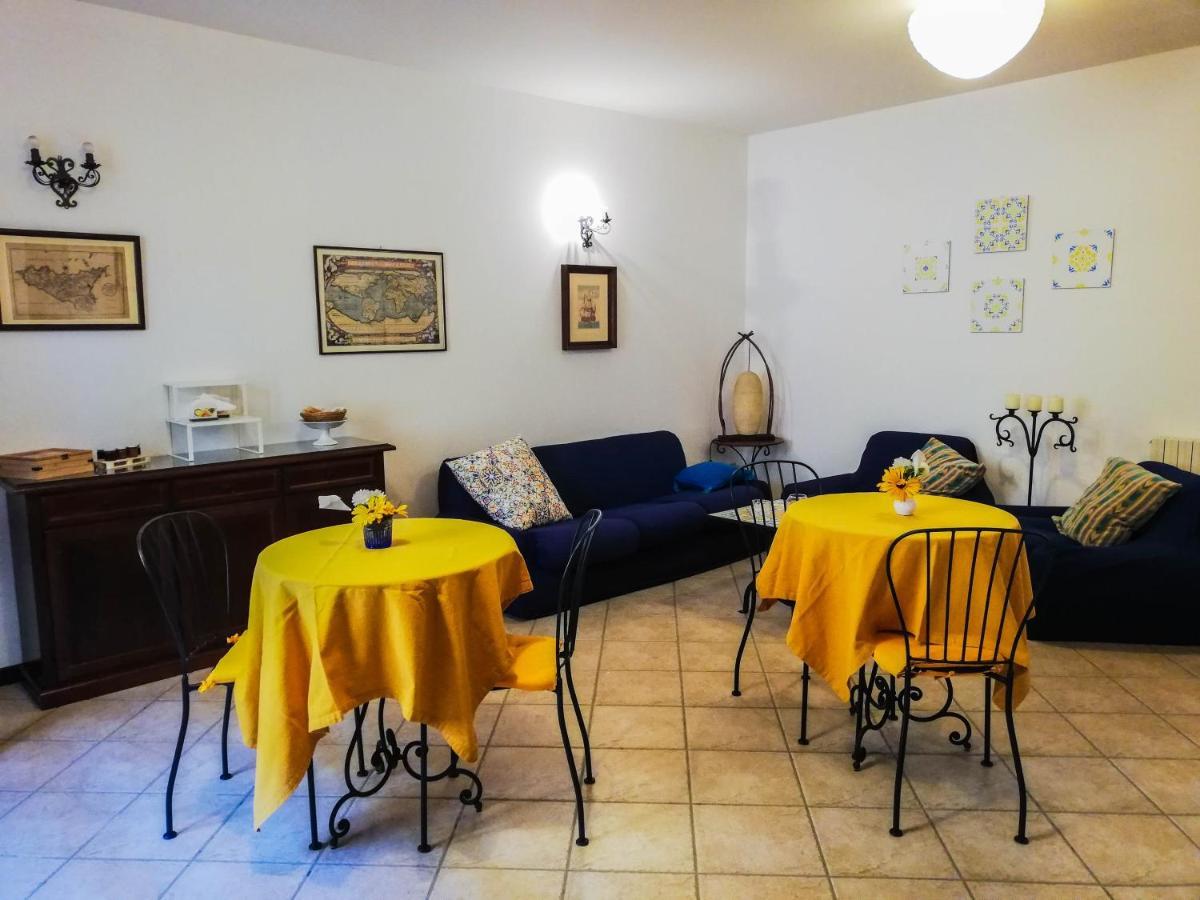 Terre Di Gratia Bed & Breakfast Camporeale Exterior photo